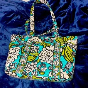 Vera Bradley Bag Hipster Island Blooms NWT Shoot From The Hip 5"x6"